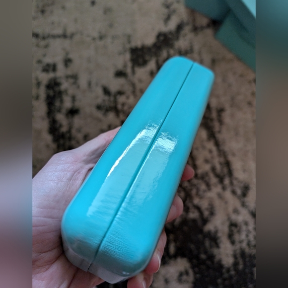 NWOT Tiffany & Co. Hard shell Glasses Case, Gift Box, Cleaning Cloth, BLANK COA - Picture 8 of 16